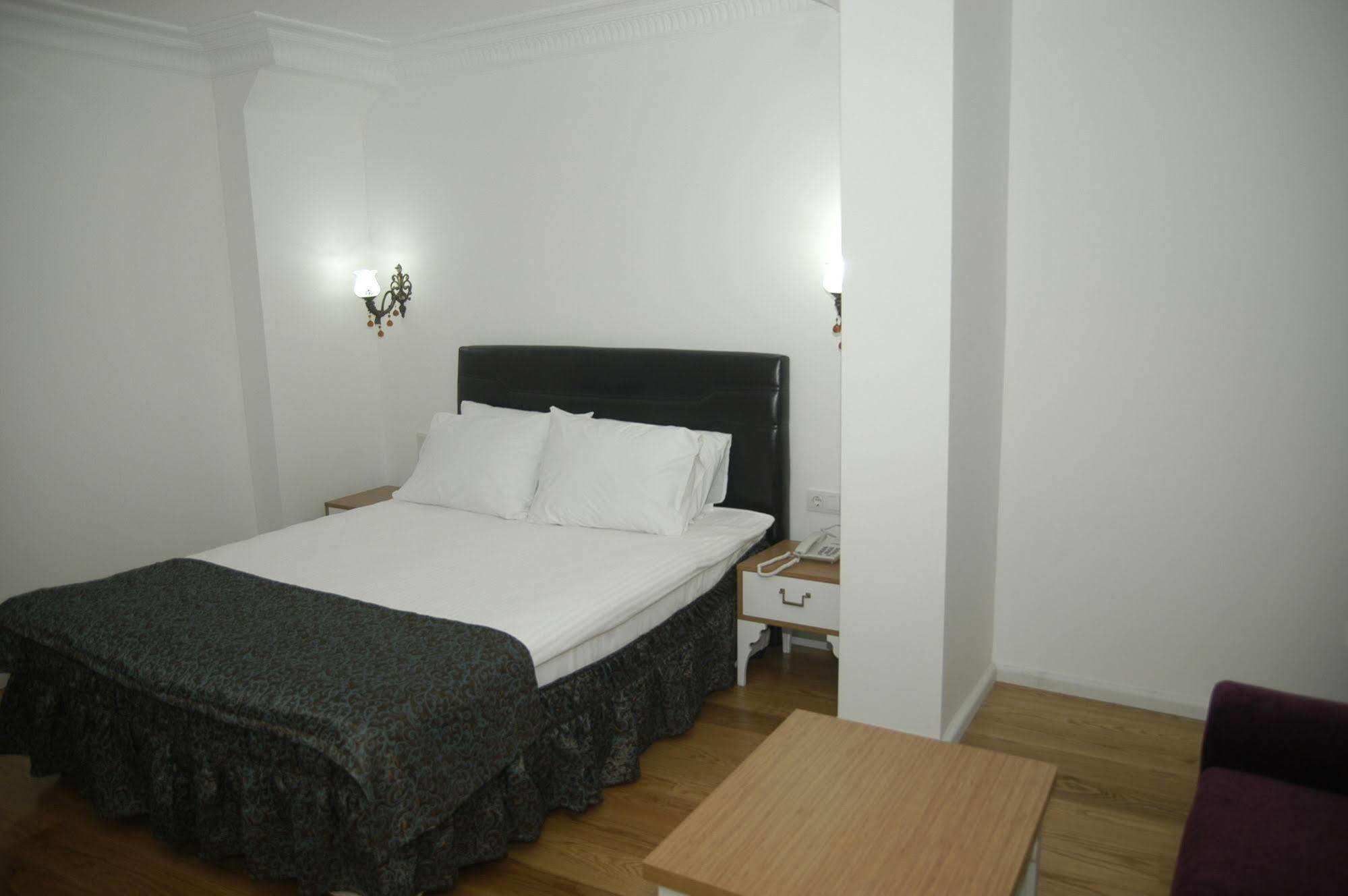 Jakaranda Hotel Istanbul Ngoại thất bức ảnh