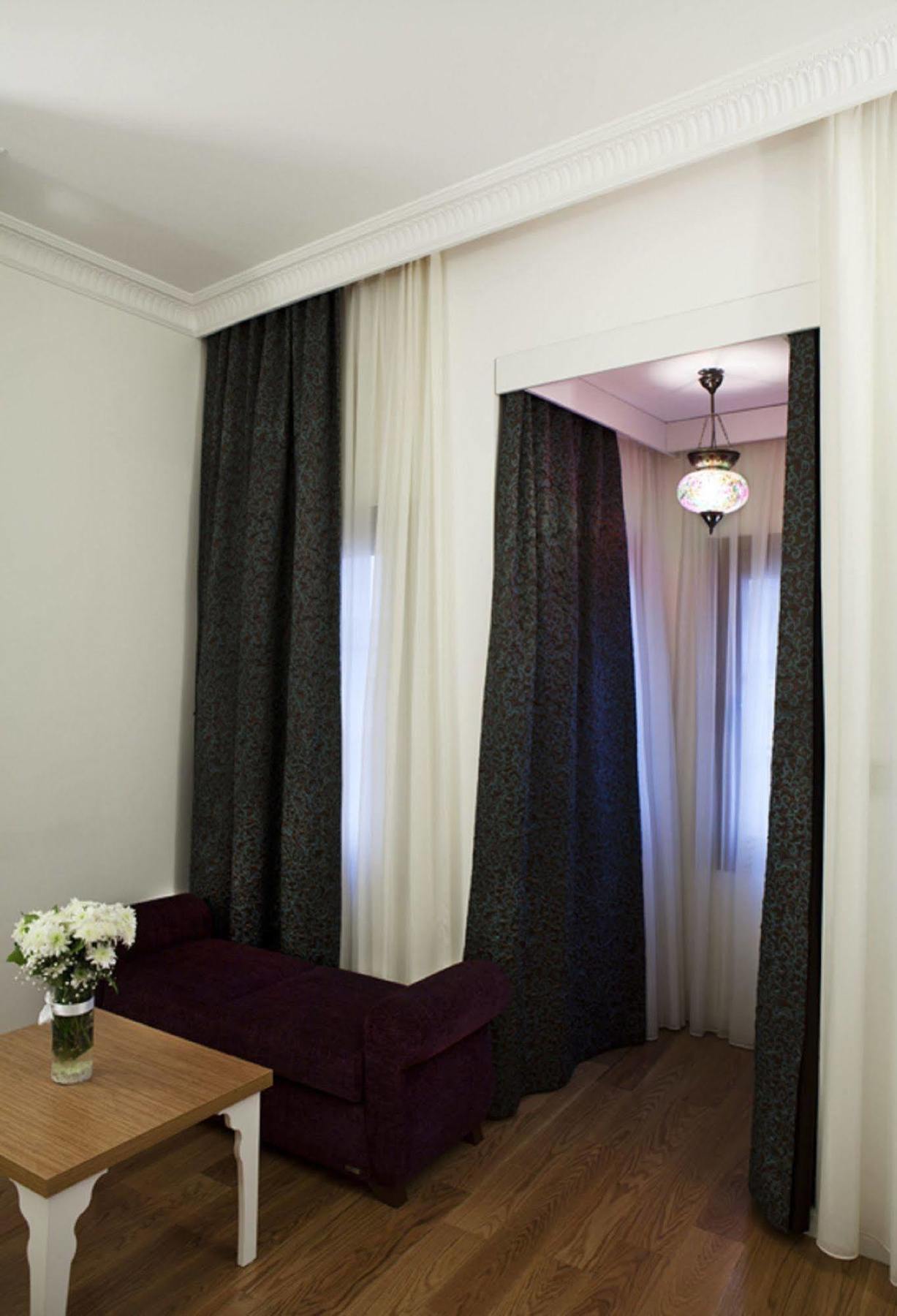 Jakaranda Hotel Istanbul Ngoại thất bức ảnh