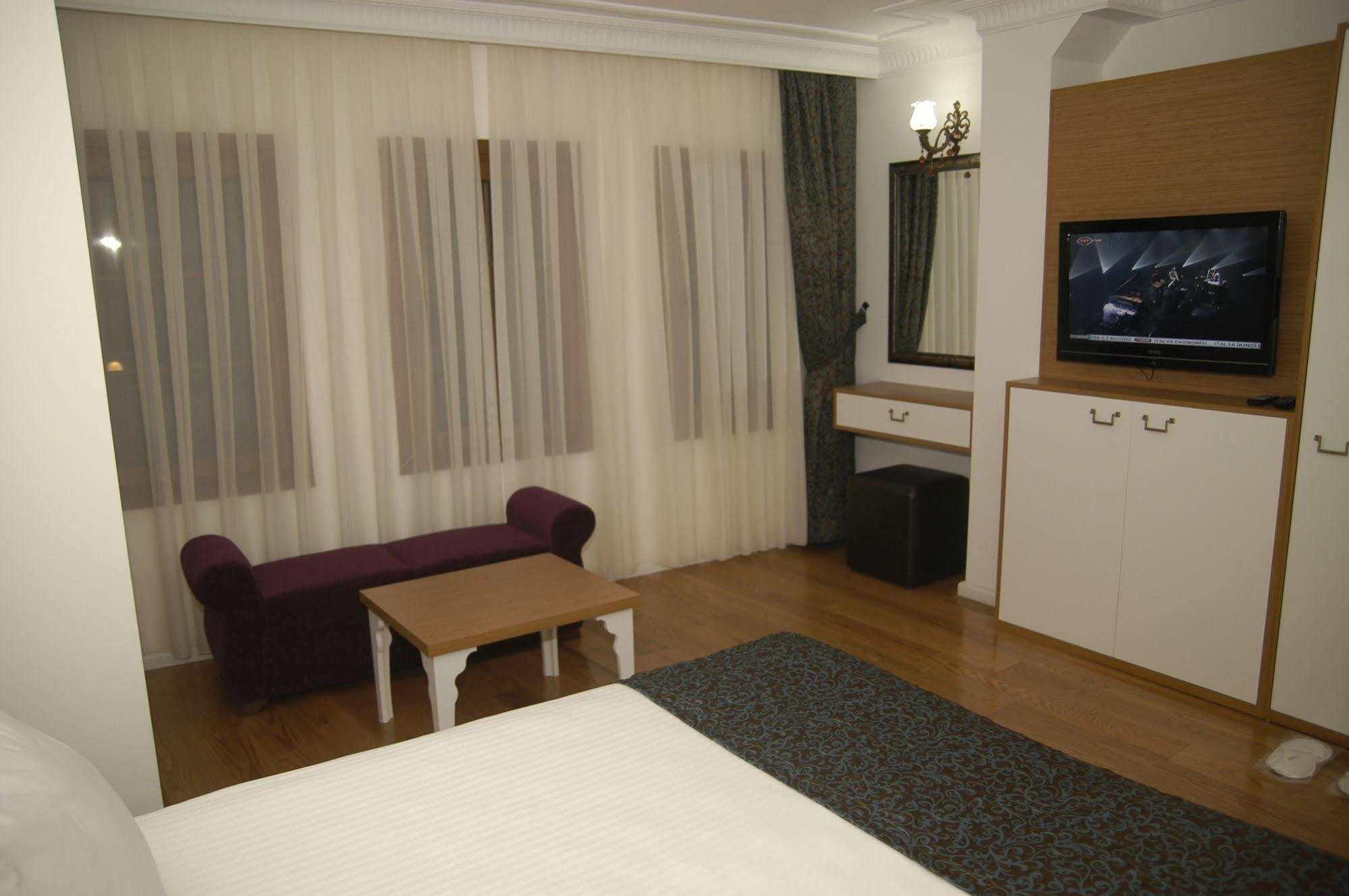 Jakaranda Hotel Istanbul Ngoại thất bức ảnh