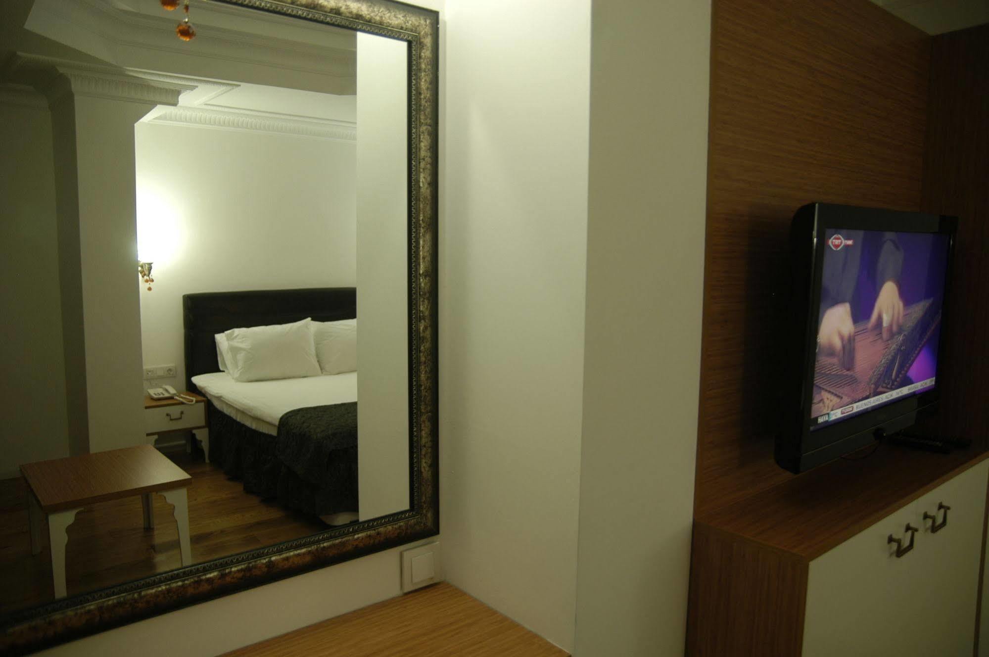 Jakaranda Hotel Istanbul Ngoại thất bức ảnh