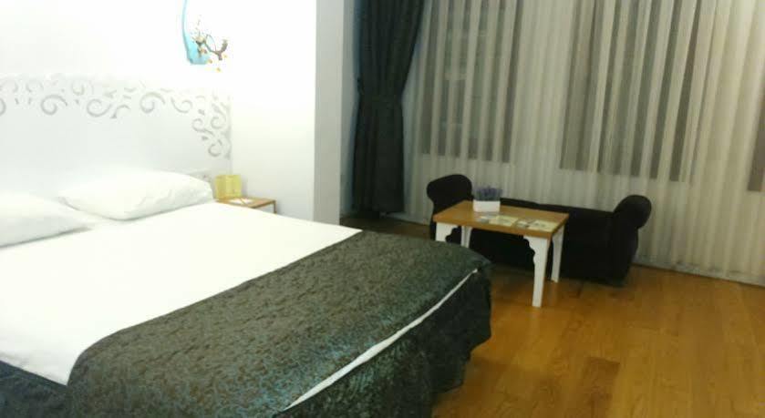 Jakaranda Hotel Istanbul Ngoại thất bức ảnh